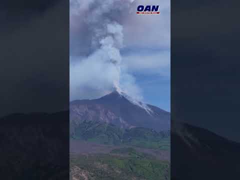 Mount Etna ERUPTS! Massive Ash Cloud & 'Code Red' Alert Rock Sicily