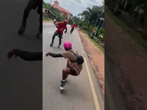 Going down the hill with the geng #fypシ゚viral #skating #inlineskates #skate #downhill