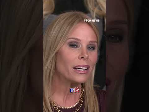 Melania Trump 'SETS THE BAR' for fashion at the White House #foxnews #News #us #fox