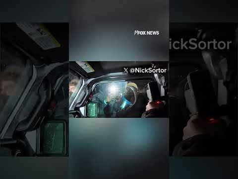 WATCH: Conservative influencer MOBBED by Minneapolis protesters #shorts #foxnews #us