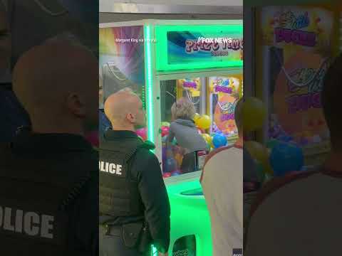 Toddler CLIMBS INTO CLAW MACHINE #foxnews #News #us #fox