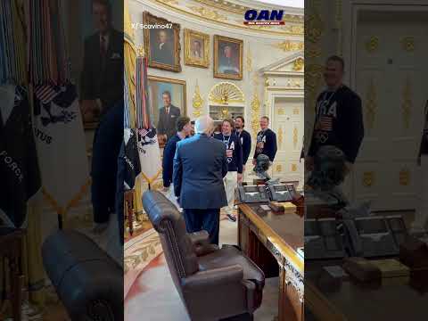 Trump welcomes U.S. Hockey team at oval office