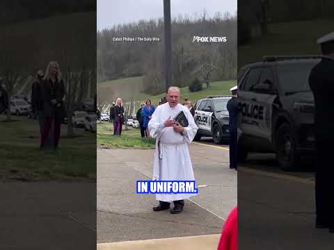 HONORING A HERO: Strangers attend funeral to salute veteran with no known family