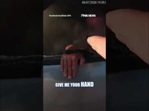 ‘GIVE ME YOUR HAND!’: Police officer saves man from burning car in Texas #shorts #foxnews #News #fox