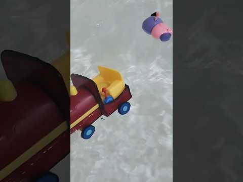 Down The Hill And Round The WOAH (Grandpa Pig's Train version)